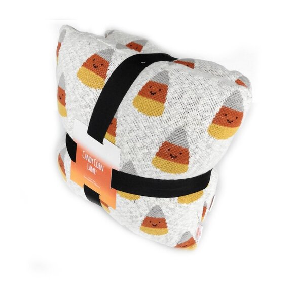 New Candy Corn Lane Jersey Decorative Pillows Candy Corn Design Set 2 Halloween - Picture 1 of 7